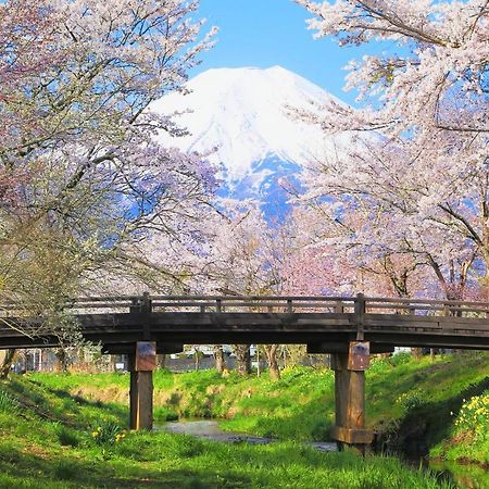 Hatago Sakuraya Yamanakako Buitenkant foto